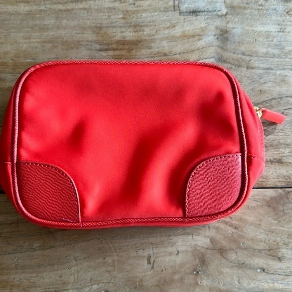 Tory Burch Robinson Medium Classic Cosmetic Bag — Orange